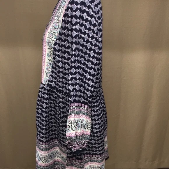Relativity babydoll boho dress in white blues and pinks, size Large - Picture 3 of 6